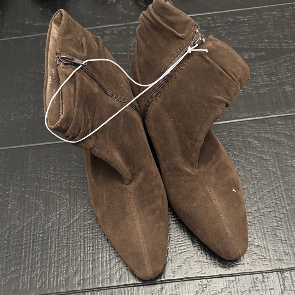 Chic Brown Suede Ankle Booties